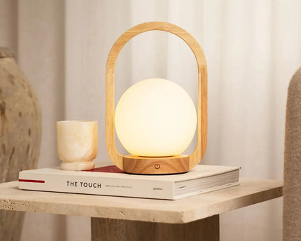 Skye Lichtbruine Houten Snoerloze Lamp | Oplaadbaar en dimbaar ontwerp
