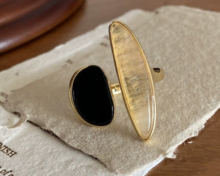 Gedurfde minimalistische gouden rutielkwartsring