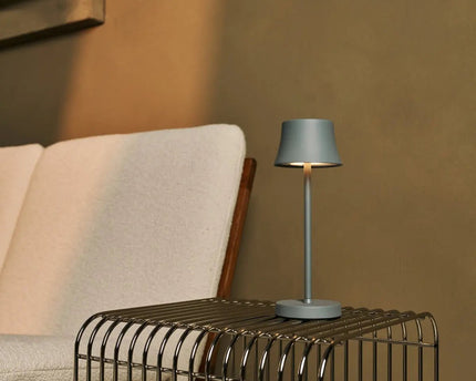 Combi Set Professional-8 X de Pijp Mini Mouse Gray oplaadbare tafellampen & 1 x Central Station Wireless Laying Station met Qi-Technology-Perfect voor restaurants, gastvrijheid en hotels