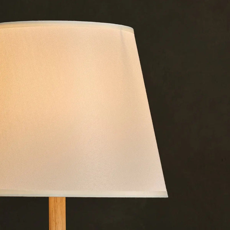 Emily lichtbruine houten lamp met kabel - handgemaakt duurzaam ontwerp voor thuis