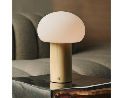 Sam lichtbruine houten tafellamp met glas en oplaadbare batterij | Dimbare en veelzijdige verlichting