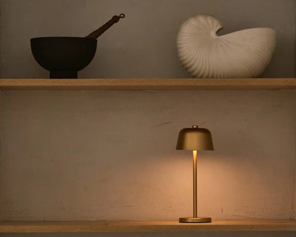 Anton Goud Oplaadbare Tafellamp | Strakke en draadloze verlichting