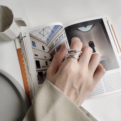 Opvallende look Geometrische gekruiste lijnring