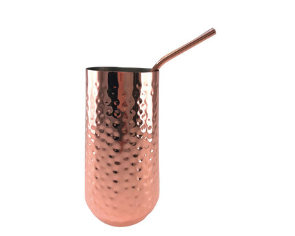 Cocktailglas met koperen rietje