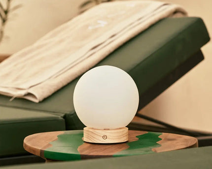 Flore lichtbruine houten lamp met glazen lamp - oplaadbaar en dimbaar draadloos licht