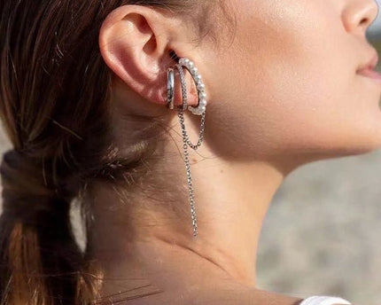 Elegante oormanchet met ketting - Uit één stuk