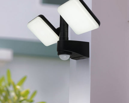 LED externe wandlamp "Jaro" met 360 ° bewegingsdetector, gemaakt van plastic in antraciet, met geïntegreerde LED