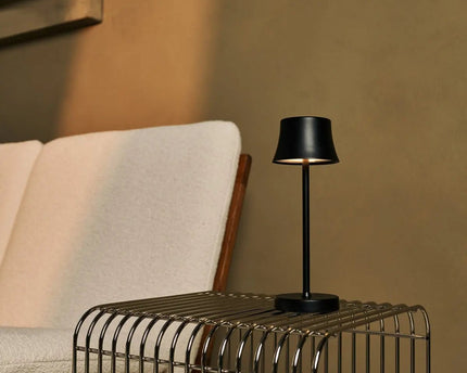 De pijp mini middernacht zwart oplaadbare tafellamp - draadloos opladen, dimbable lamp en 3 lichte kleuren