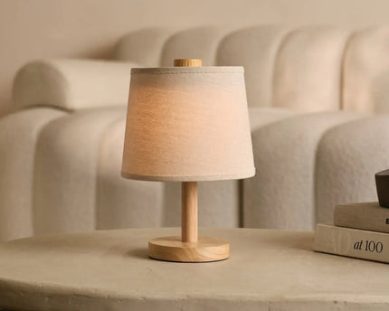 Rover Lichtbruine Houten Oplaadbare Lamp | Snoerloos, dimbaar met stoffen kap