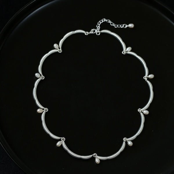 Elegante kanten bloemversiering parelketting