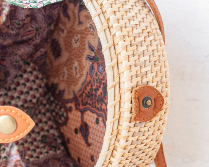 Ronde rotan tas beige handgemaakte crossbody tas met synthetische lederen riemen schoudertas Boho Bali tas SENJA (natuurlijk)