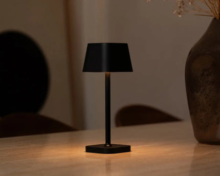 Ava Zwarte Oplaadbare Tafellamp | Slanke draadloze verlichtingsoplossing