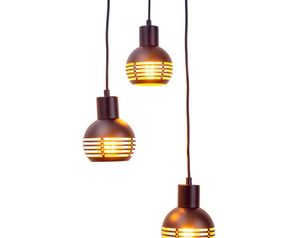 3-zits hanglamp "Casco" hangende lamp gemaakt van metaal in zwart en goud, met E27-versies. Stijlvolle verlichting voor woonkamer, eetkamer of keuken.