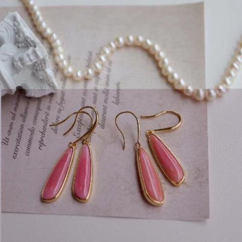 Minimalistische roze koningin Conch Shell oorbellen