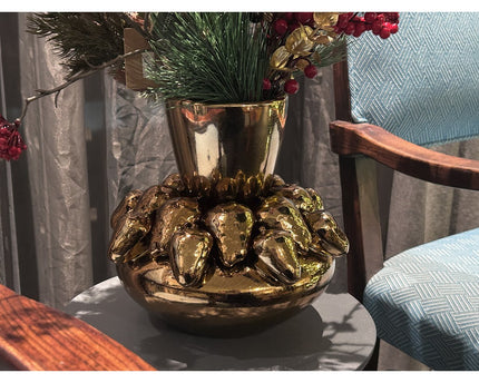 Hand Made Golden Strawberry size:22*23 Hoog