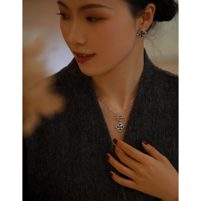 Moderne galerij - Vintage stijl geruite ketting