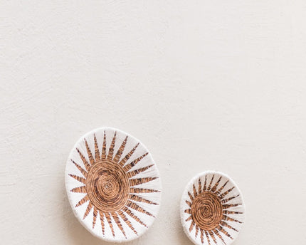 Wanddecoratie | Wandmand | Decoratieve schaal MADALA gemaakt van bananenvezel (2 maten)