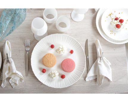 Flora White Presentation Plate 31.8x31.8x2.7cm