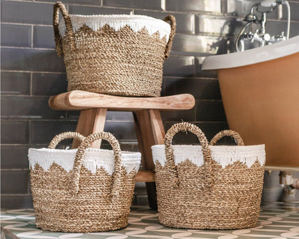 Ronde manden van zeegras met witte katoenen koorden WAIGEO (3 maten) Decoratieve was- of opbergmand
