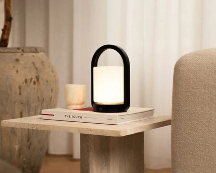 George donkerbruine houten lamp – oplaadbaar, dimbaar en draagbaar