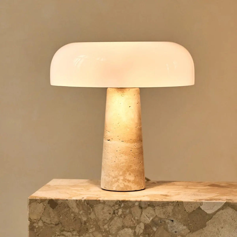 Emily travertijnlamp – elegant handgemaakt ontwerp met glazen kap