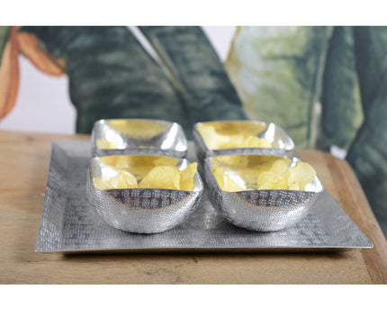 Set van 4 kopjes op aluminium plaat