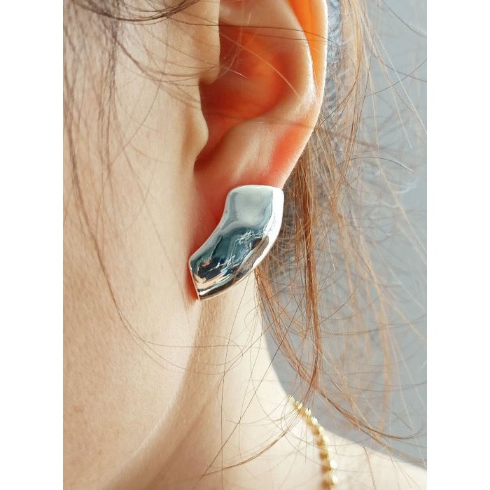 Unieke zilveren Armor Wrap oorbellen