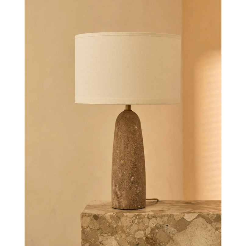 Isla travertijnlamp met katoenen kap – elegant en tijdloos