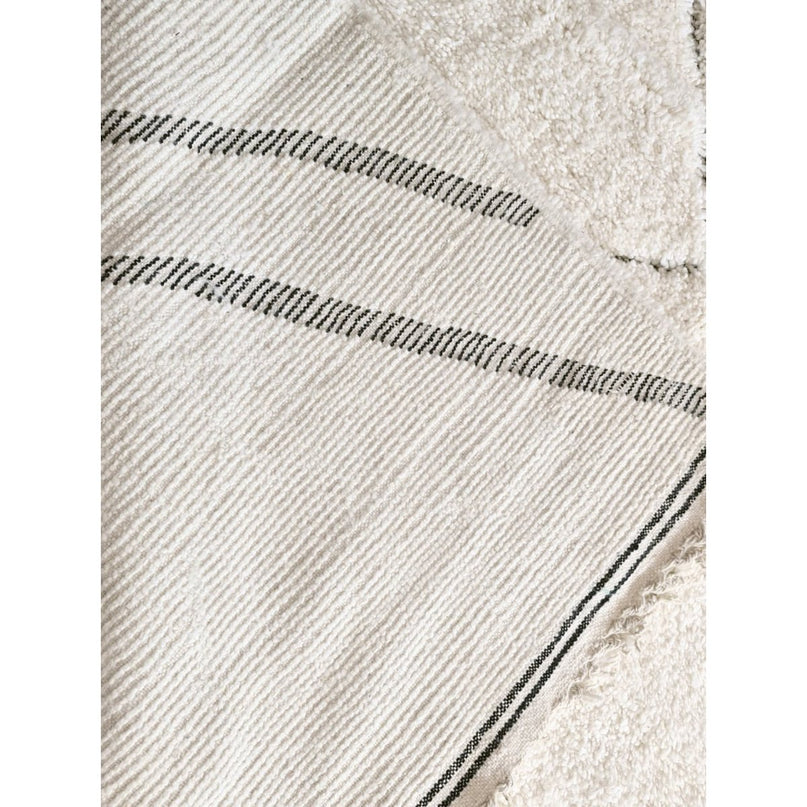 Authentiek Berber vloerkleed van Taza wol 200 x 300 cm