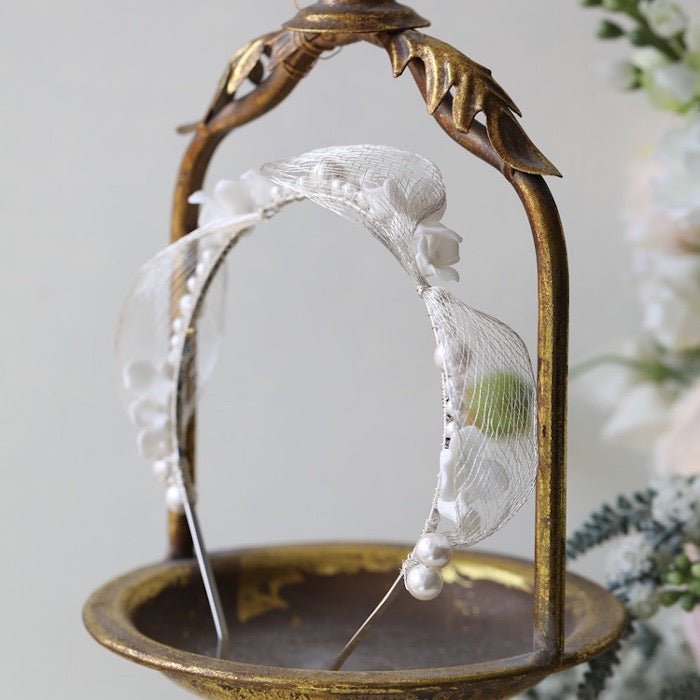 Romantische zilveren mesh bruidshoofdband-keramische bloemen