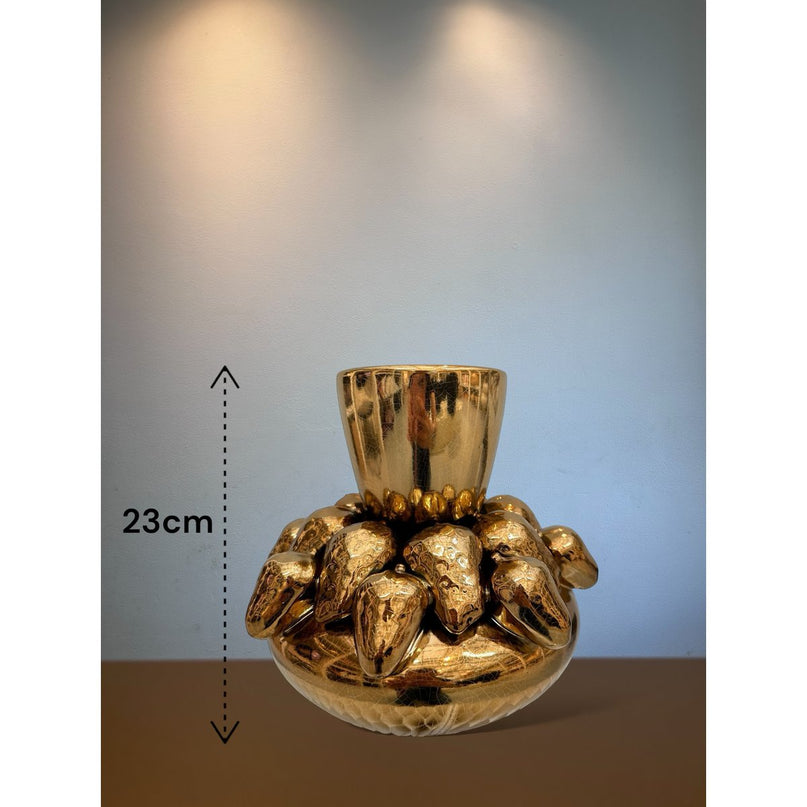 Hand Made Golden Strawberry size:22*23 Hoog