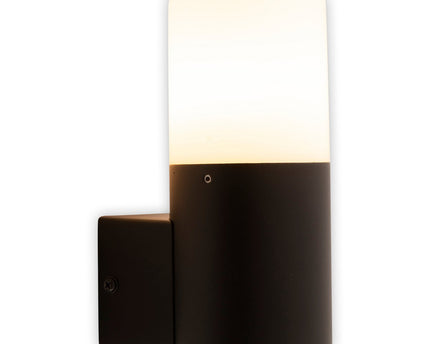Buiten wandlamp "Torcia" 16,5 cm hoog, gemaakt van metaal en plastic in zwart, E27