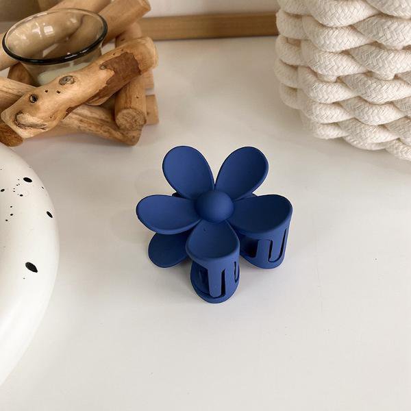Minimalistische blauwe kleurtoon klauw haarclips