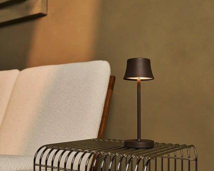 De pijp mini mokka bruin oplaadbare tafellamp - draadloos opladen, dimbare lamp en 3 lichte kleuren