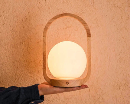 Skye Lichtbruine Houten Snoerloze Lamp | Oplaadbaar en dimbaar ontwerp