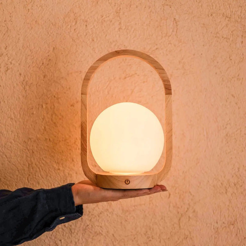 Skye Lichtbruine Houten Snoerloze Lamp | Oplaadbaar en dimbaar ontwerp