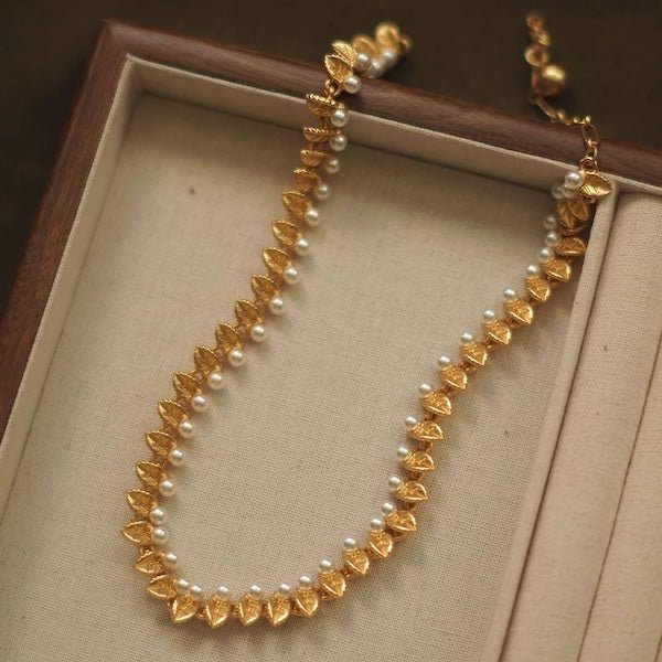 Vintage gouden bladeren parelketting