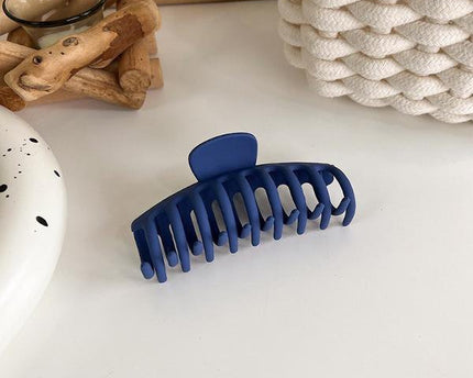 Minimalistische blauwe kleurtoon klauw haarclips