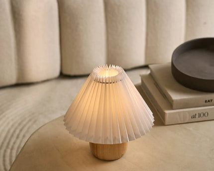 Nathalie Lichtbruine moderne en retro oplaadbare lamp l Dimbaar, hout en papier Mooie papieren kap