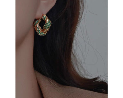 Vintage stijl gevlochten oorbellen - groene stenen