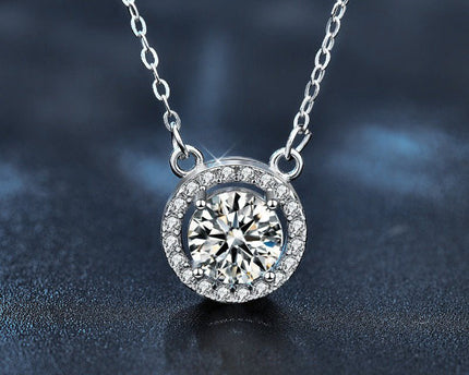 Sprankelende Moissanite Halo ketting