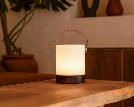 Avery donkerbruine oplaadbare houten tafellamp – draadloos en dimbaar met leren band