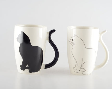 ZWART-WITTE KATTENBEKER MET STAARTVORMIG HANDVAT - SET VAN 2
