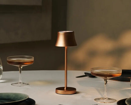 Combi Set Professional-8 X de Pijp Mini Copper Oplaadbare tafellampen & 1 x Central Station Wireless Laying Station met Qi-Technology-Perfect voor restaurants, gastvrijheid en hotels