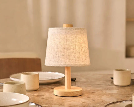 Rover Lichtbruine Houten Oplaadbare Lamp | Snoerloos, dimbaar met stoffen kap