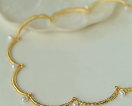 Elegante kanten bloemversiering parelketting