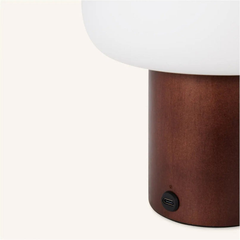 Fynn Donkerbruine Houten Lamp – Oplaadbaar & Dimbaar Licht