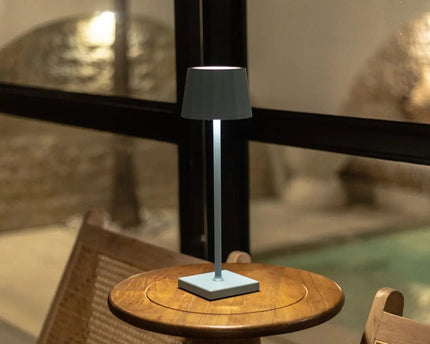 William Amsterdams blauwe oplaadbare ijzeren tafellamp – dimbaar, batterij van 120 uur, USB-C