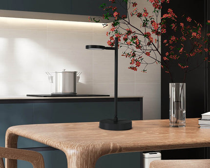 LED draadloze tafellicht "Lupa", 45 cm hoog, gemaakt van geverfd aluminium (zwart) en wit plastic, LED geïntegreerde, dimbare, aanraaksensor.