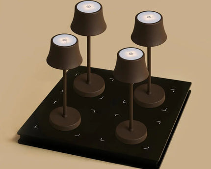 Combi Set Professional-4 X de Pijp Mini Mocha Brown oplaadbare tafellampen & 1 x Amstel Wireless Charging Station met Qi-Technology-Perfect voor restaurants, gastvrijheid en hotels